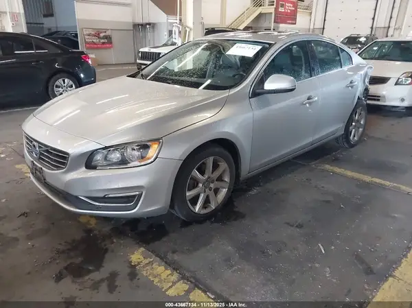 YV126MFKXG2409199 2016 VOLVO S60 - Image 2