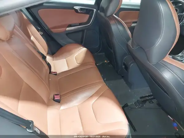 YV126MFKXG2410403 2016 VOLVO S60 - Image 8