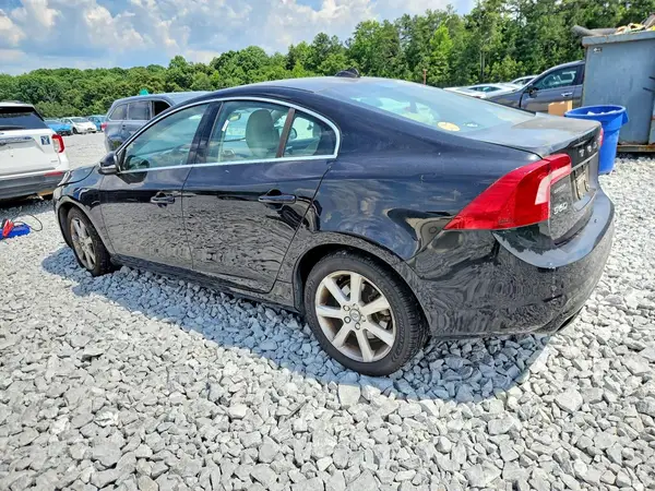 YV126MFKXG2410806 2016 VOLVO S60 - Image 2