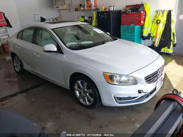 YV126MFKXG2410966 2016 VOLVO S60 - Image 1