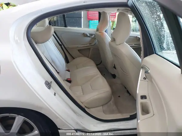 YV126MFKXG2410966 2016 VOLVO S60 - Image 8