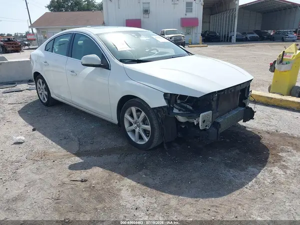 YV126MFKXG2411664 2016 VOLVO S60 - Image 1