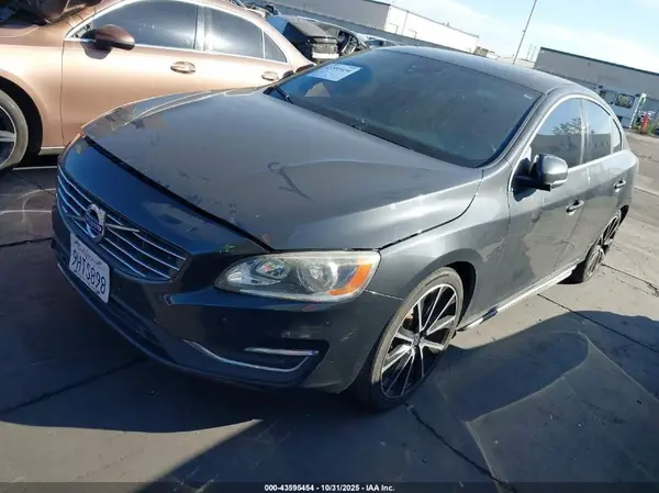 YV126MFKXG2413690 2016 VOLVO S60 - Image 2