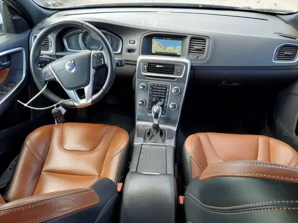 YV126MFKXG2414449 2016 VOLVO S60 - Image 8