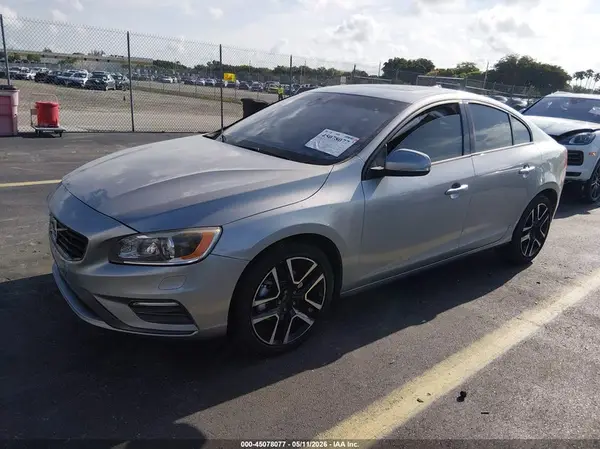 YV126MFL0H2422652 2017 VOLVO S60 - Image 2