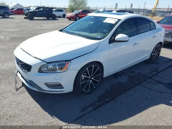 YV126MFL0H2433845 2017 VOLVO S60 - Image 2