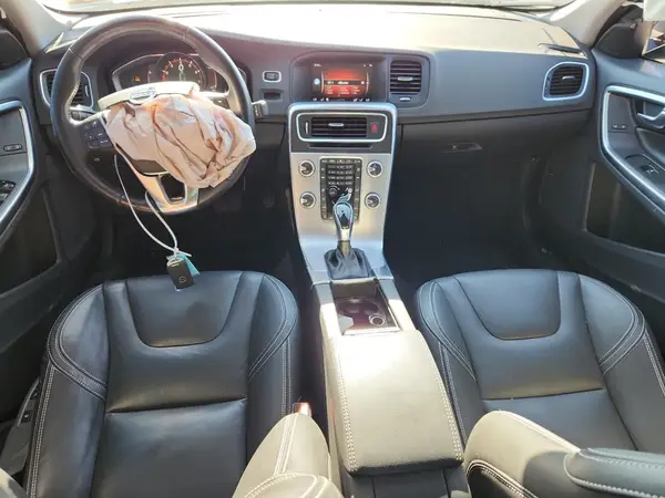 YV126MFL0J2463000 2018 VOLVO S60 - Image 8