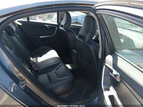 YV126MFL1H2425043 2017 VOLVO S60 - Image 8