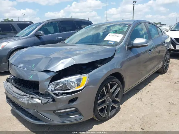 YV126MFL1H2430565 2017 VOLVO S60 - Image 2