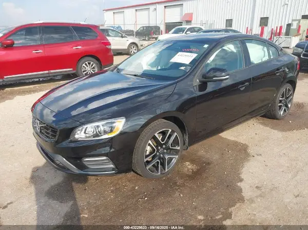 YV126MFL1J2467170 2018 VOLVO S60 - Image 2