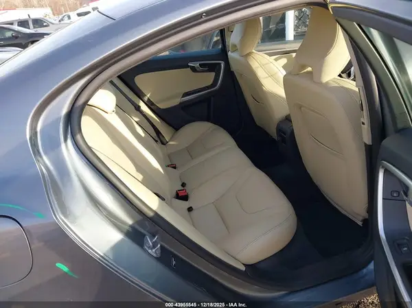 YV126MFL2H2420434 2017 VOLVO S60 - Image 8