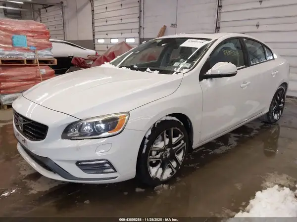 YV126MFL2H2421454 2017 VOLVO S60 - Image 2