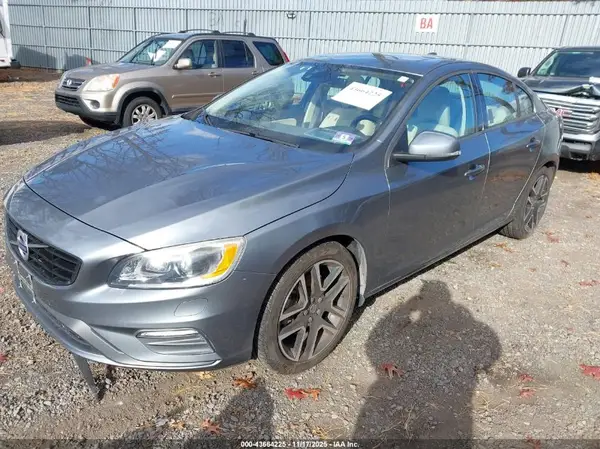 YV126MFL2H2423611 2017 VOLVO S60 - Image 2