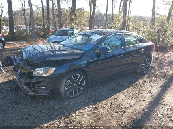 YV126MFL2J2466934 2018 VOLVO S60 - Image 2