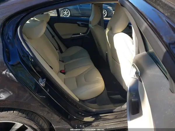 YV126MFL2J2466934 2018 VOLVO S60 - Image 8