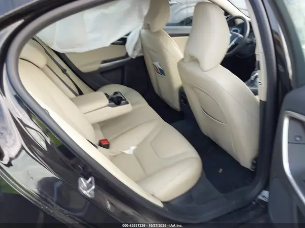 YV126MFL3H2423939 2017 VOLVO S60 - Image 8