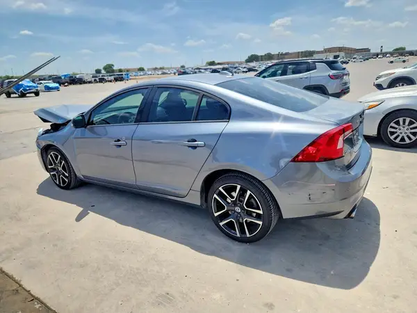 YV126MFL3H2435105 2017 VOLVO S60 - Image 2