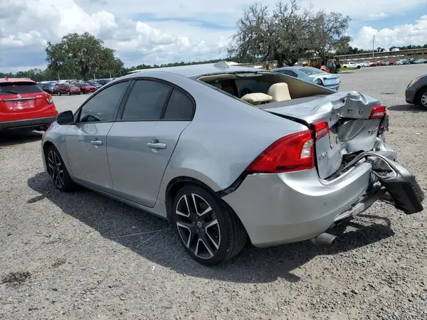 YV126MFL3J2450676 2018 VOLVO S60 - Image 2