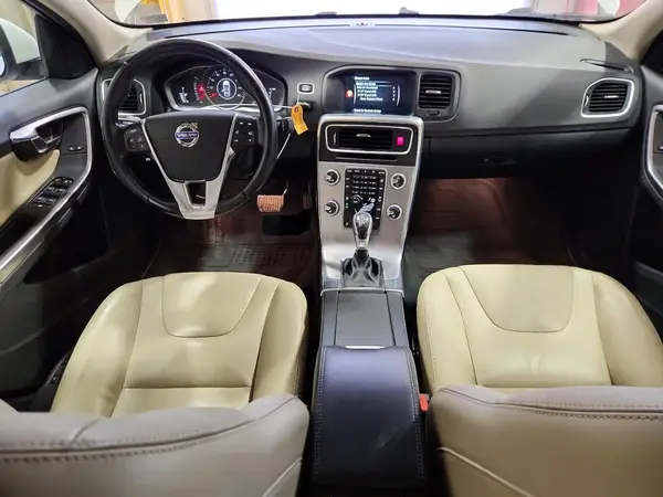 YV126MFL4H2422850 2017 VOLVO S60 - Image 8