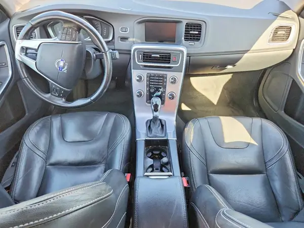 YV126MFL4H2431418 2017 VOLVO S60 - Image 8
