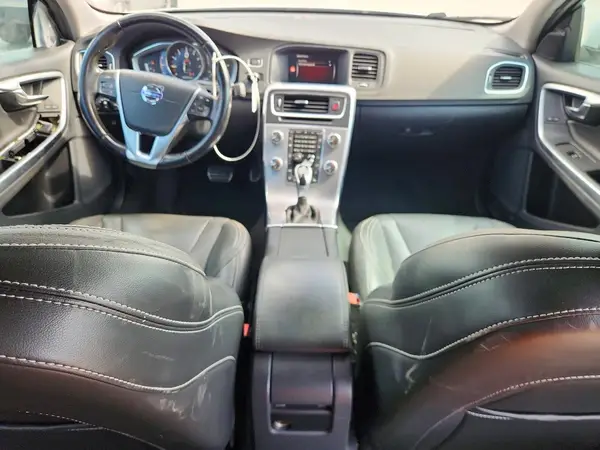YV126MFL4J2452307 2018 VOLVO S60 - Image 8