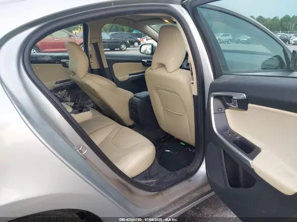 YV126MFL4J2452324 2018 VOLVO S60 - Image 8