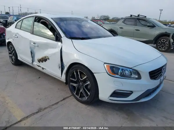 YV126MFL5H2421335 2017 VOLVO S60 - Image 1