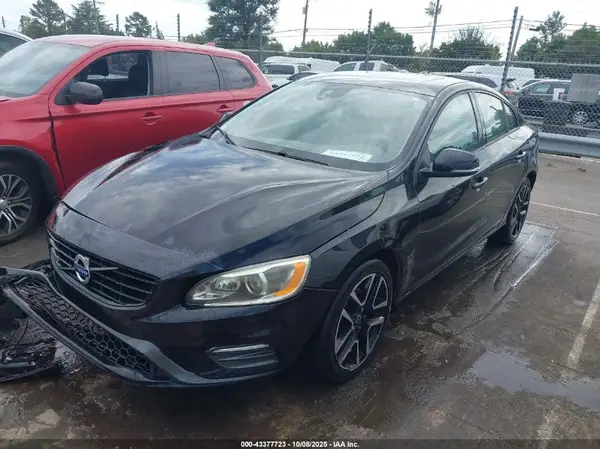 YV126MFL5H2421951 2017 VOLVO S60 - Image 2