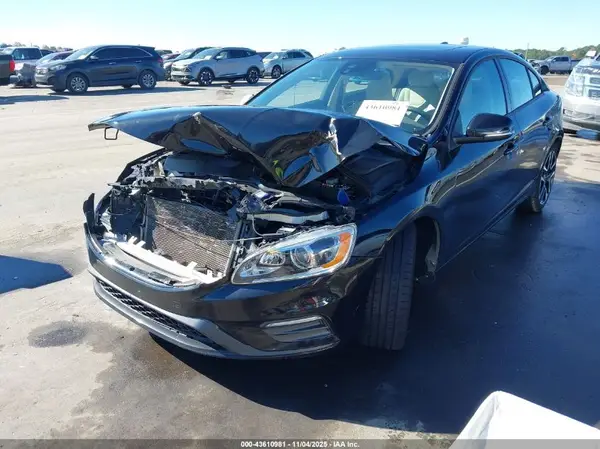 YV126MFL5H2428883 2017 VOLVO S60 - Image 2