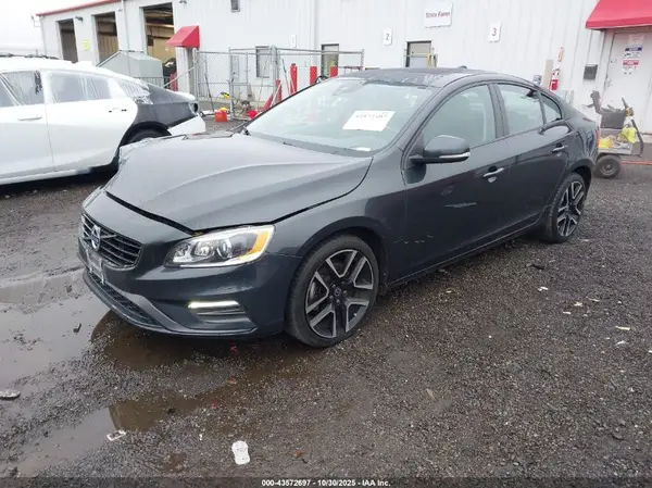 YV126MFL5H2430326 2017 VOLVO S60 - Image 2