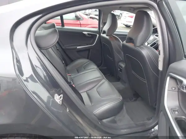 YV126MFL5H2430326 2017 VOLVO S60 - Image 8
