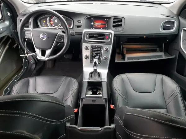YV126MFL5J2453336 2018 VOLVO S60 - Image 8