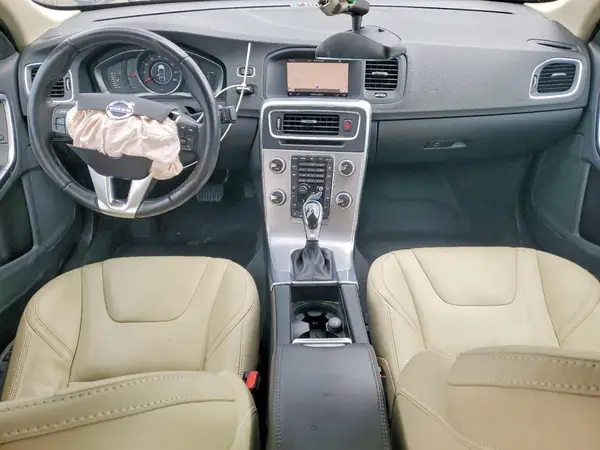 YV126MFL5J2453577 2018 VOLVO S60 - Image 8
