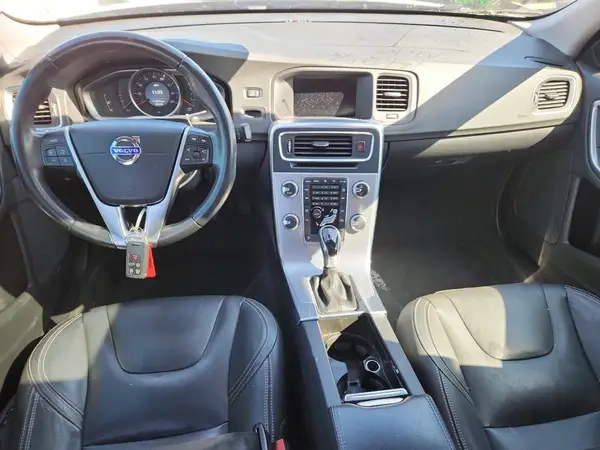 YV126MFL5J2456592 2018 VOLVO S60 - Image 8
