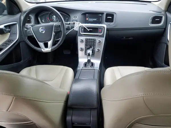 YV126MFL6H2422381 2017 VOLVO S60 - Image 8