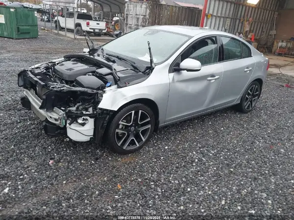 YV126MFL6H2424115 2017 VOLVO S60 - Image 2