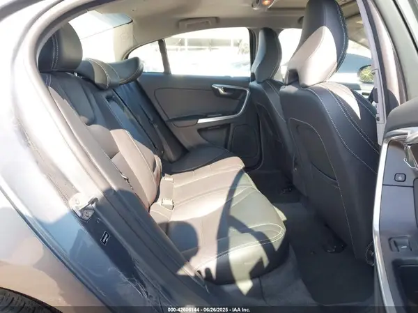 YV126MFL6H2433753 2017 VOLVO S60 - Image 8