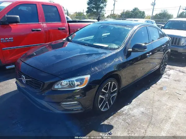 YV126MFL6H2433963 2017 VOLVO S60 - Image 2