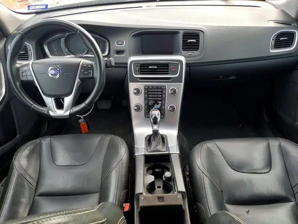 YV126MFL6J2450896 2018 VOLVO S60 - Image 8
