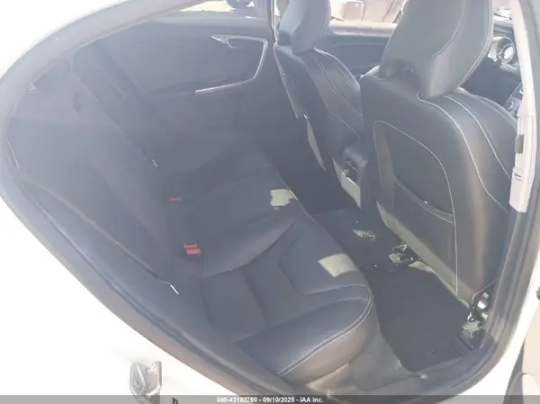 YV126MFL6J2456360 2018 VOLVO S60 - Image 8