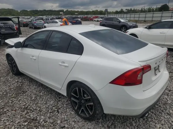 YV126MFL7H2421112 2017 VOLVO S60 - Image 2