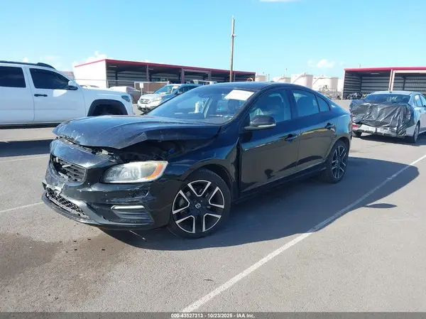 YV126MFL7H2421871 2017 VOLVO S60 - Image 2