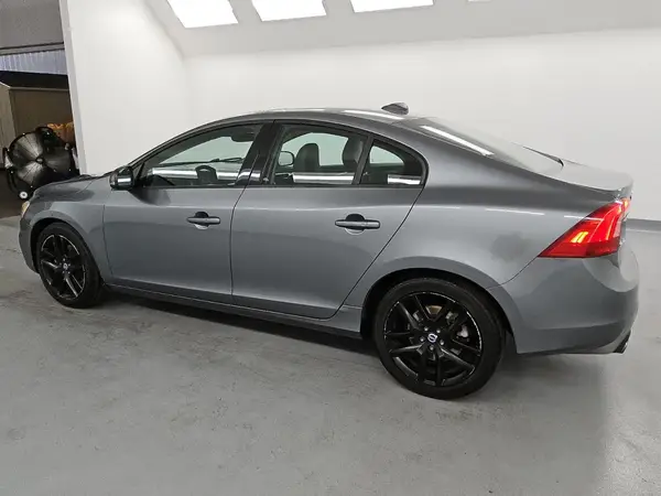 YV126MFL7H2424463 2017 VOLVO S60 - Image 2