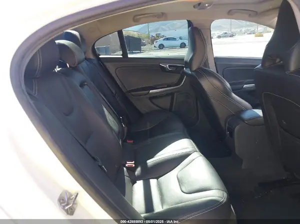 YV126MFL7H2432658 2017 VOLVO S60 - Image 8