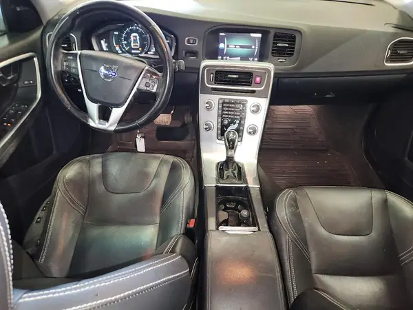 YV126MFL7J2450955 2018 VOLVO S60 - Image 8