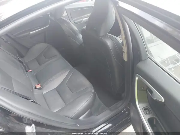 YV126MFL7J2454875 2018 VOLVO S60 - Image 8