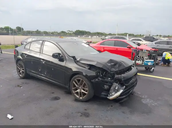 YV126MFL8H2422804 2017 VOLVO S60 - Image 1