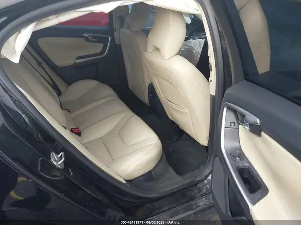 YV126MFL8H2422804 2017 VOLVO S60 - Image 8