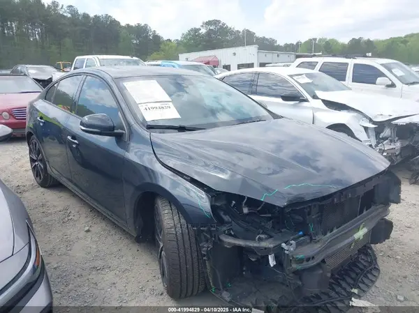 YV126MFL8H2425928 2017 VOLVO S60 - Image 1