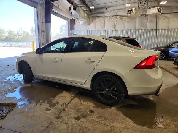 YV126MFL8H2436993 2017 VOLVO S60 - Image 2